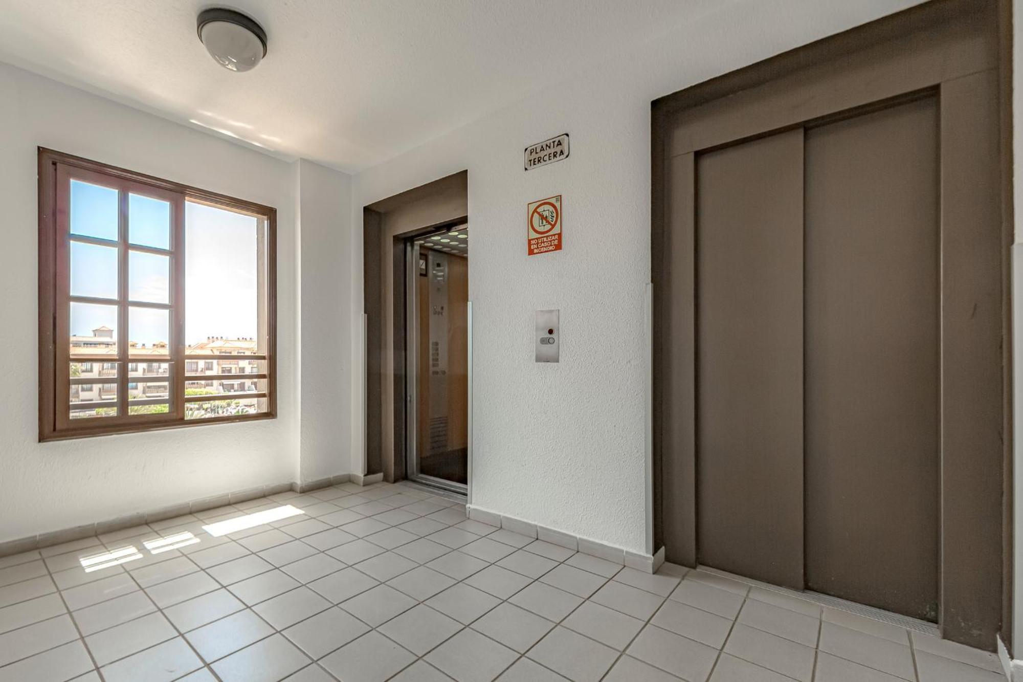Atlantis 3 One Bedroom, Sea Front, In Complex With Pool Costa Del Silencio Buitenkant foto