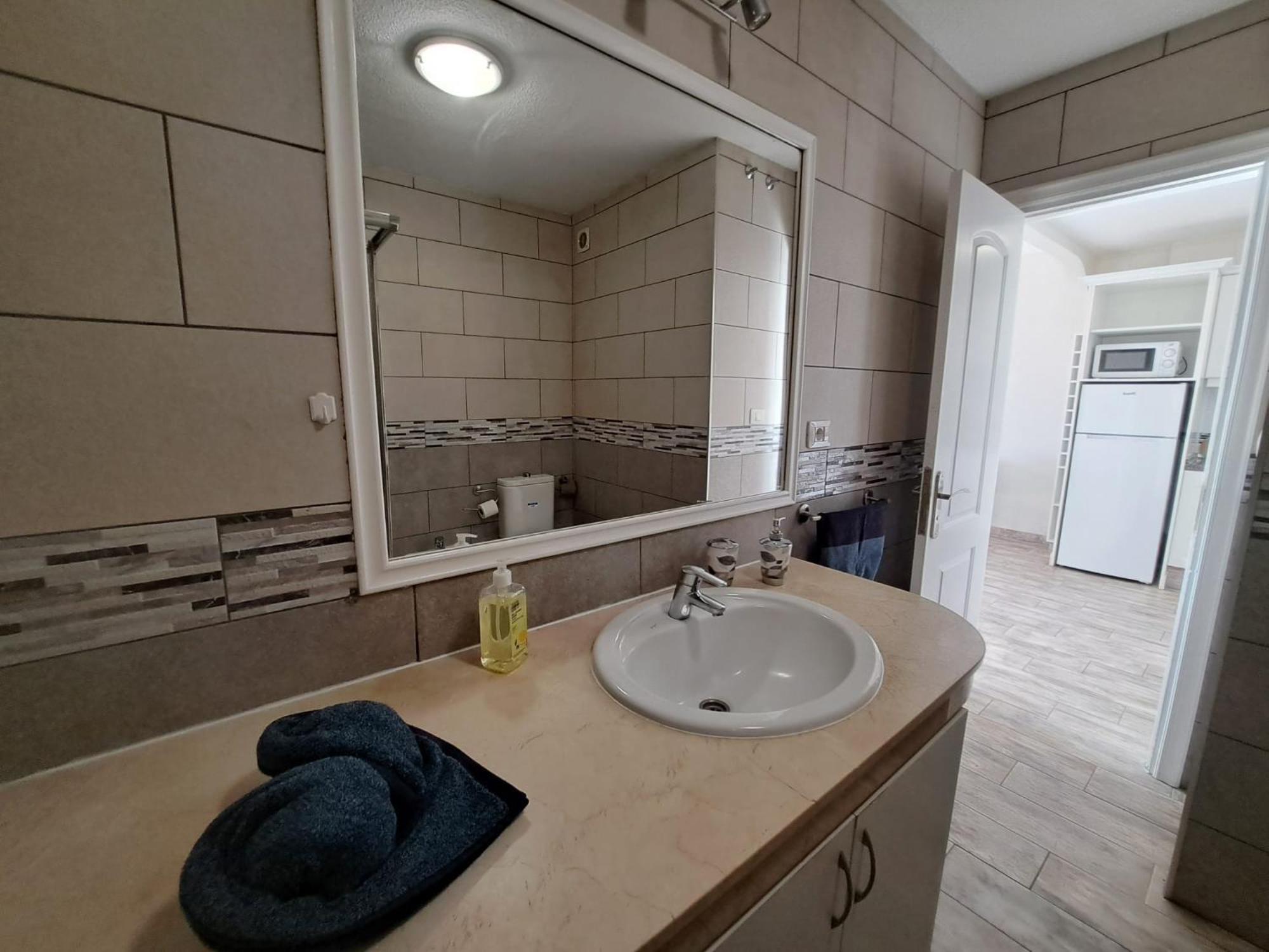 Atlantis 3 One Bedroom, Sea Front, In Complex With Pool Costa Del Silencio Buitenkant foto
